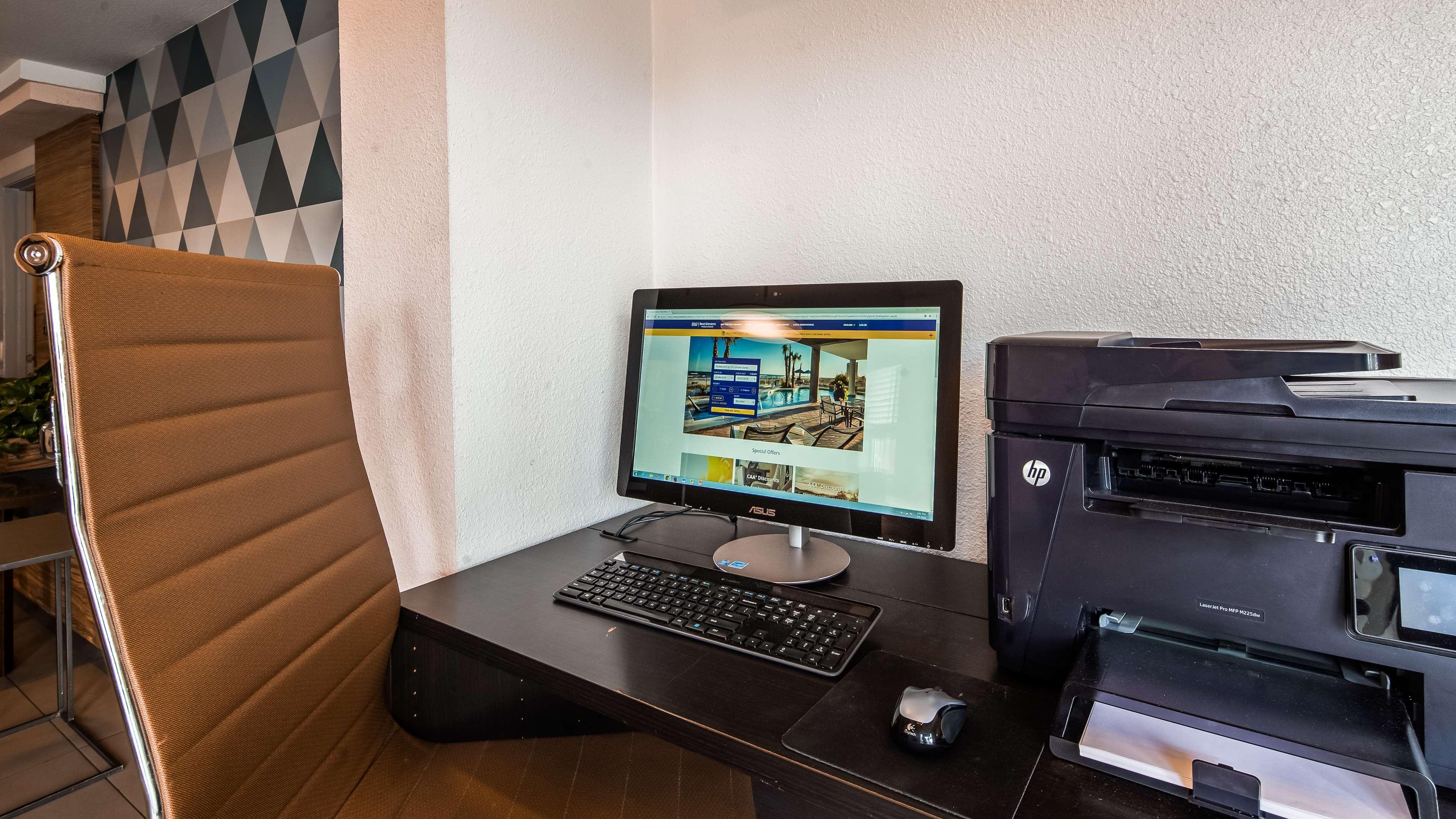 Best Western Plus Executive Suites Redwood Stadt Exterior foto